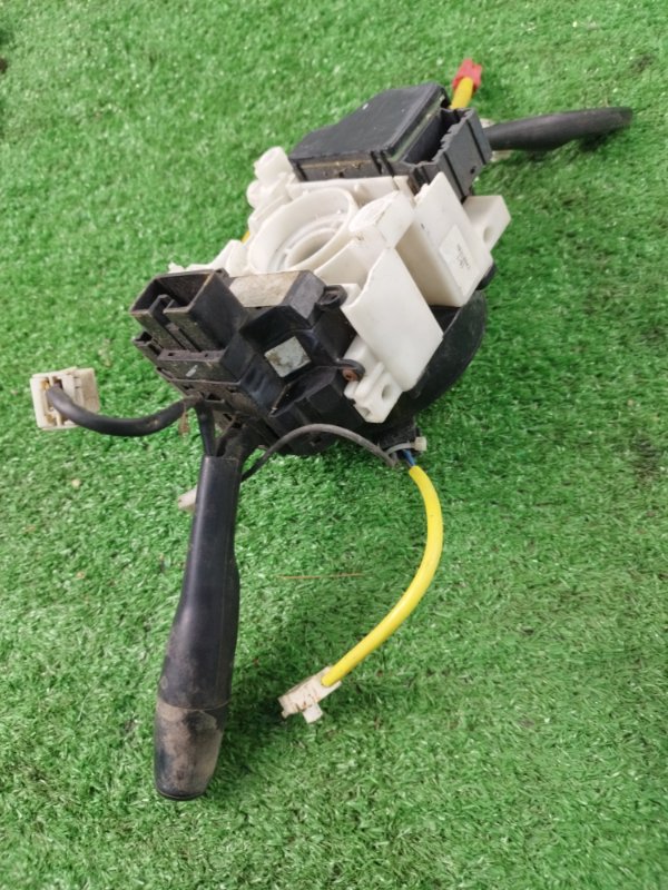 Блок подрулевых переключателей Mitsubishi Carisma