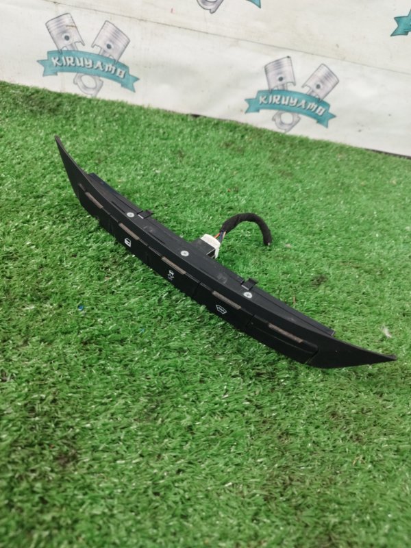 Кнопка лада Веста 2018