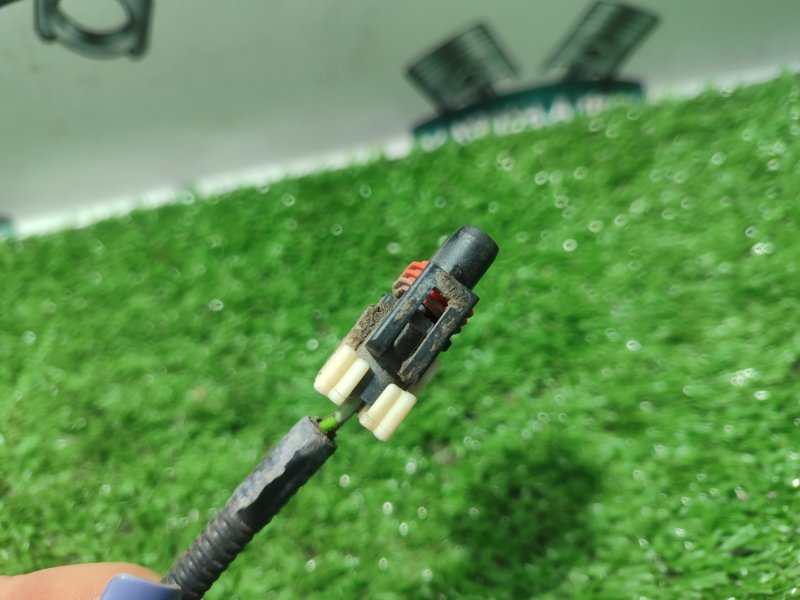 Проводка фары лада Веста 2018