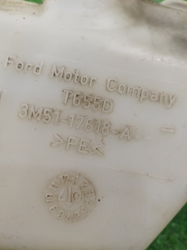 Бачок стеклоомывателя Ford FOCUS 2