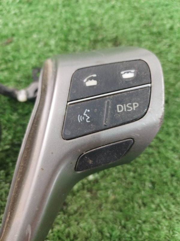 Кнопки на руль Toyota Verso 2009 ZGR21L-GRXEPW