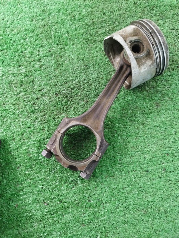 Поршень Volkswagen Golf 2