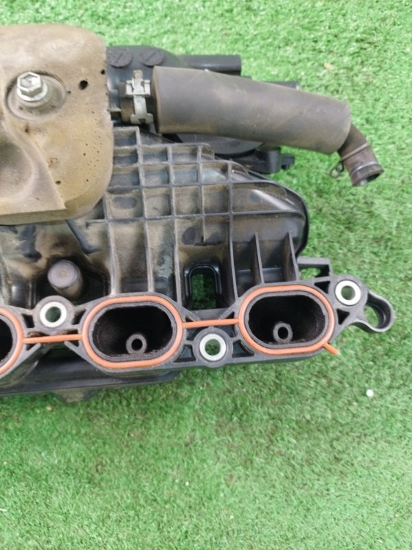 Коллектор впускной Toyota Aqua NHP10