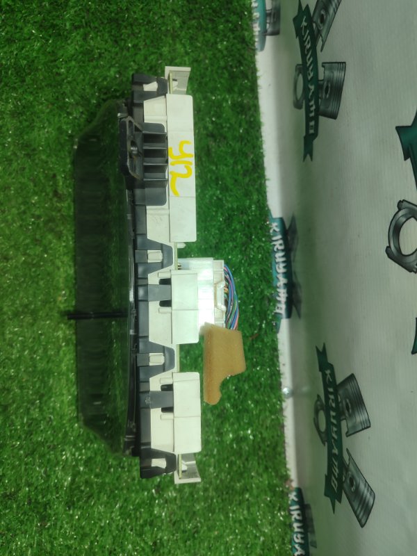 Панель приборов NISSAN WINGROAD VJY/Y12