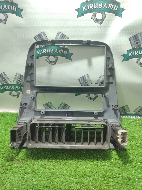 Рамка магнитолы Honda HR-V GH4