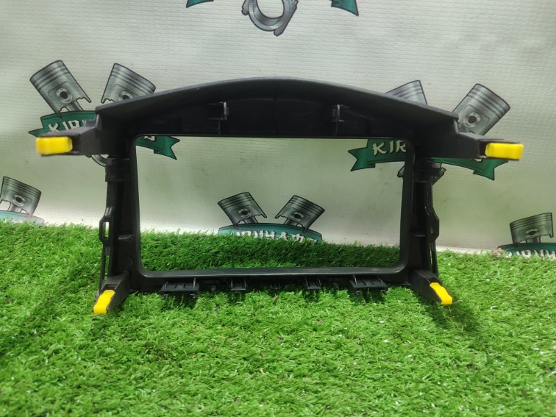 Рамка магнитолы TOYOTA RAV4 ACA31