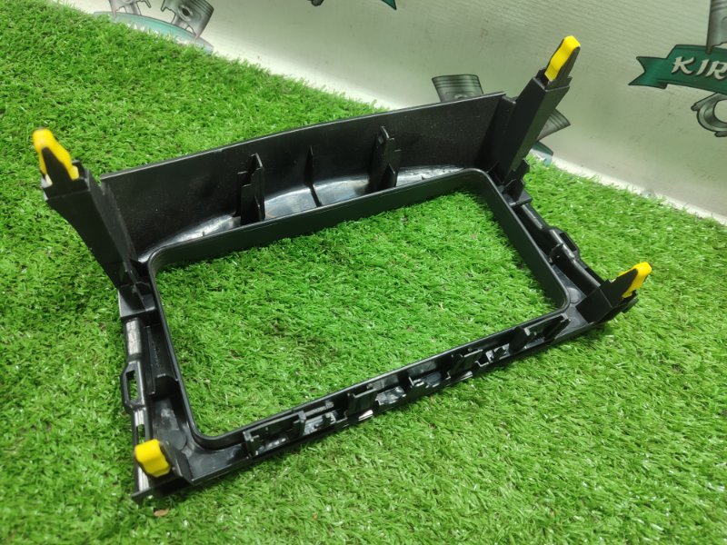 Рамка магнитолы TOYOTA RAV4 ACA31