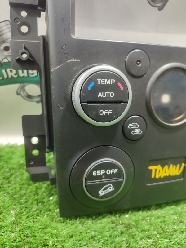 Рамка магнитолы Suzuki Escudo TDA4W