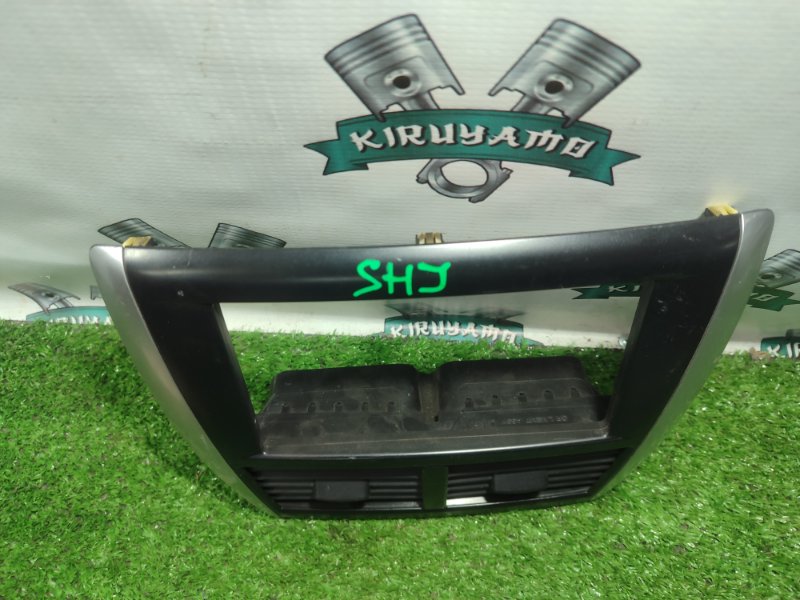 Рамка магнитолы Subaru forester SH5
