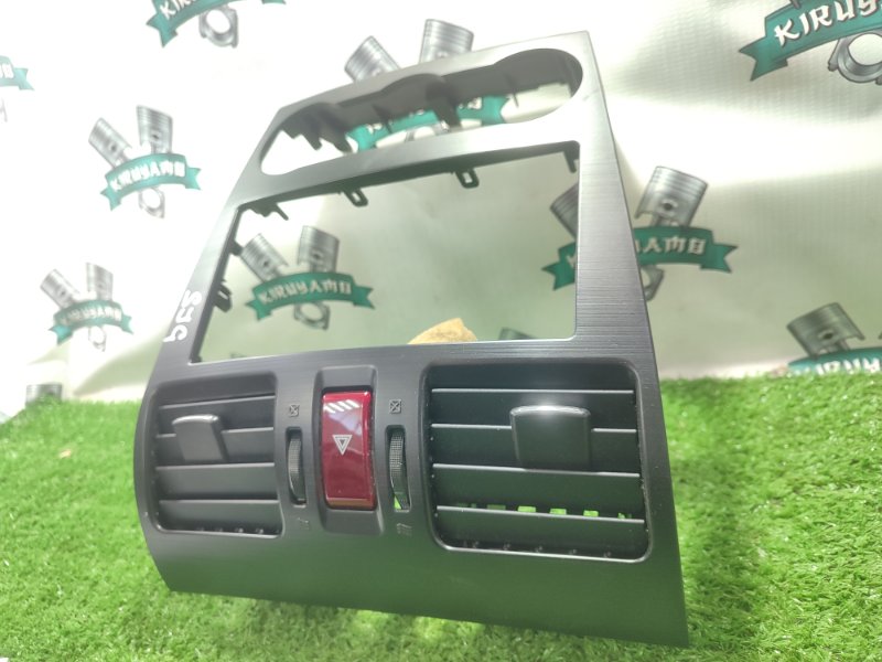 Рамка магнитолы Subaru forester SJ5