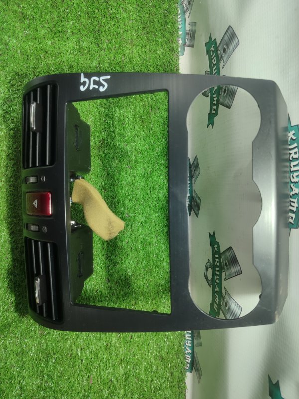 Рамка магнитолы Subaru forester SJ5