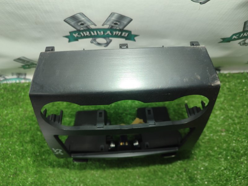 Рамка магнитолы Subaru forester SJ5