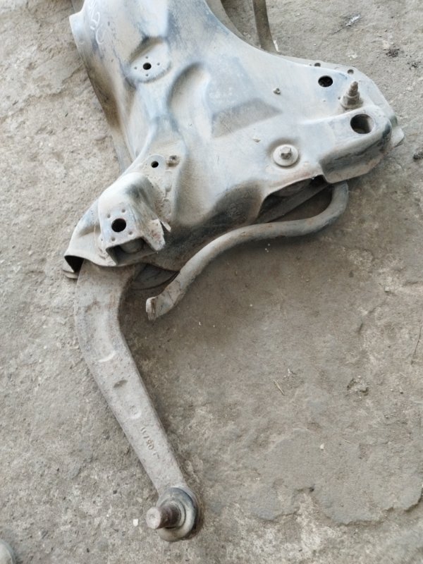 Балка подвески Peugeot 206