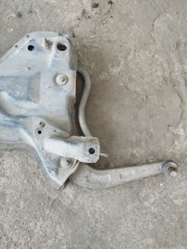 Балка подвески Peugeot 206