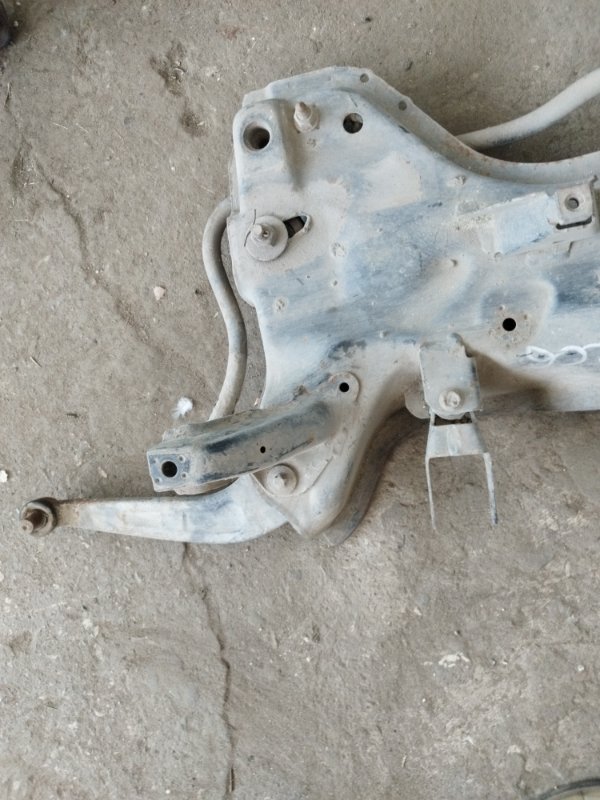 Балка подвески Peugeot 206