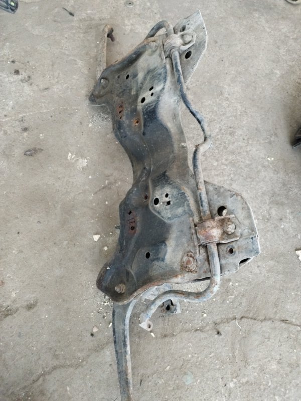 Балка подвески Peugeot 206