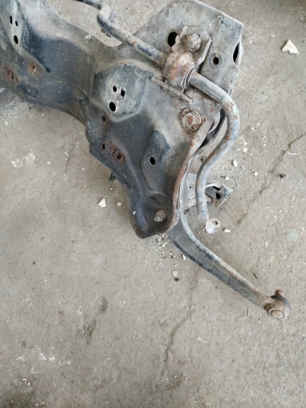 Балка подвески Peugeot 206