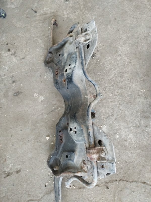 Балка подвески Peugeot 206