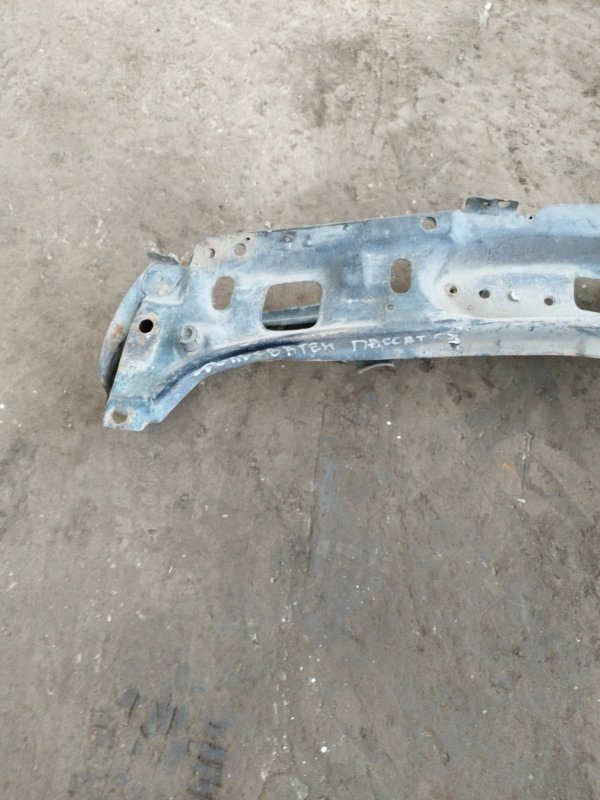 Рамка радиатора Volkswagen Passat B3