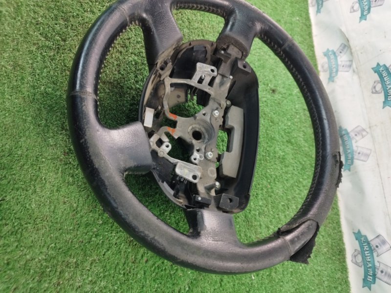 Руль Toyota Prius ZVW30