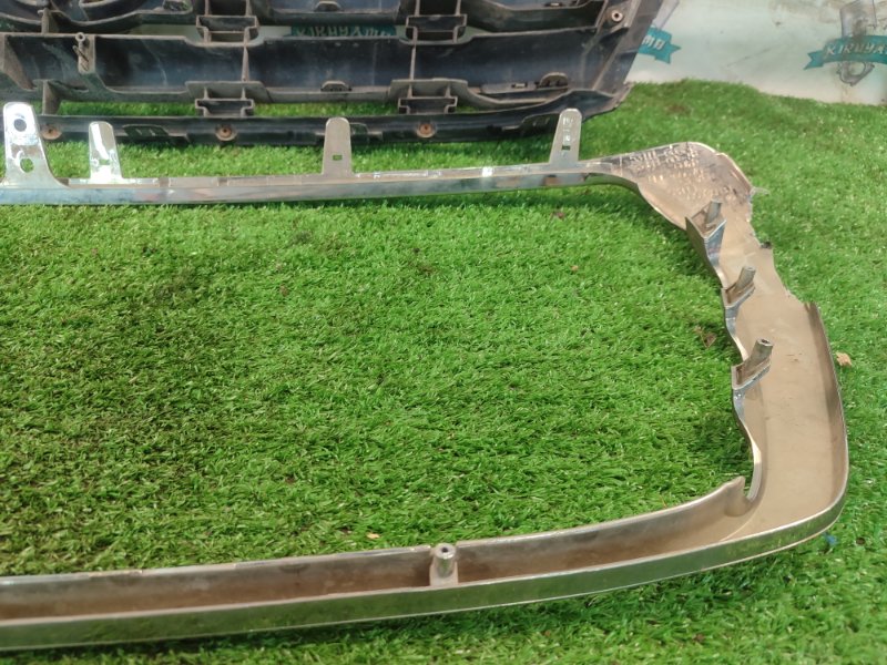 Решетка радиатора TOYOTA LAnd CRUISER 200 дорестайлинг
