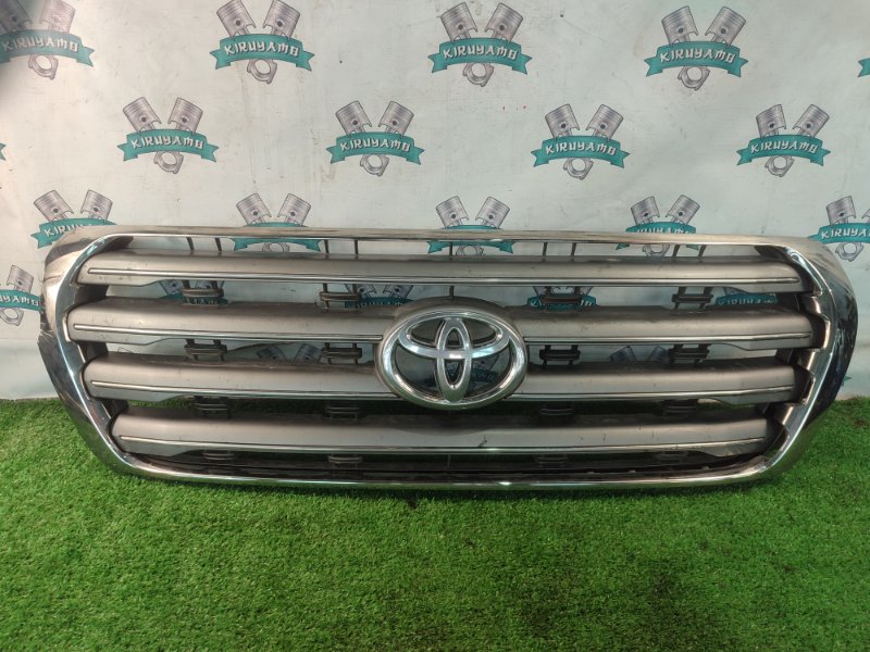 Решетка радиатора TOYOTA LAnd CRUISER 200 дорестайлинг
