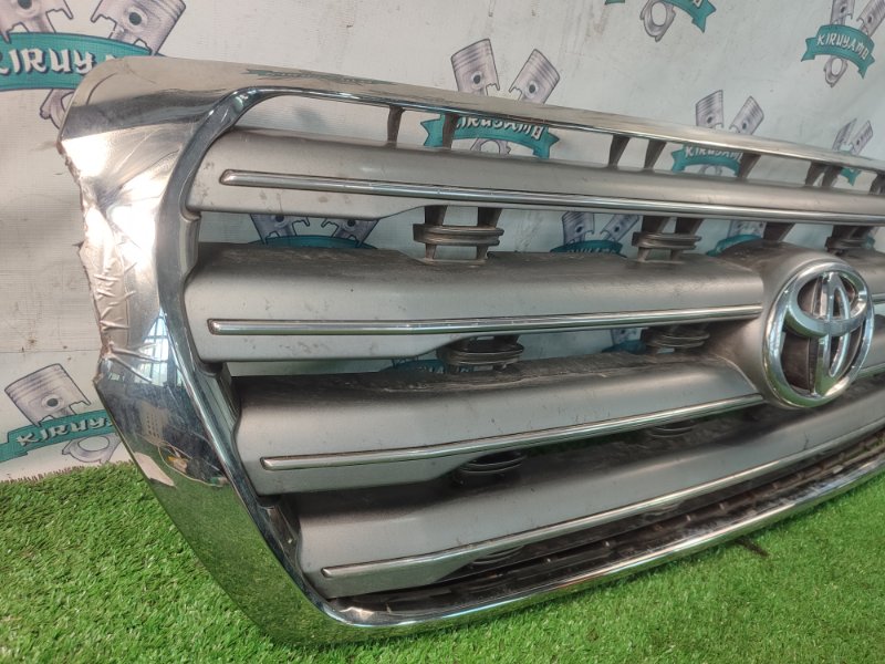 Решетка радиатора TOYOTA LAnd CRUISER 200 дорестайлинг