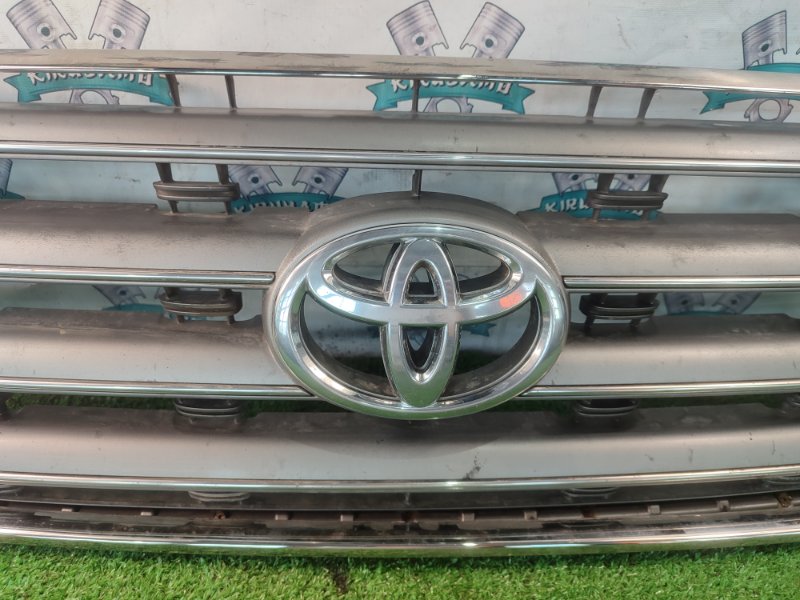 Решетка радиатора TOYOTA LAnd CRUISER 200 дорестайлинг