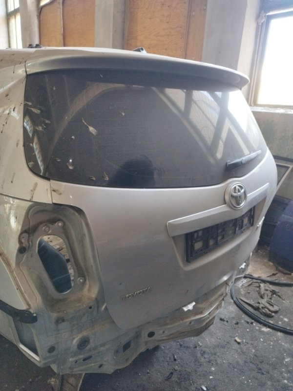 Крышка багажника Toyota Verso 2009 ZGR21L-GRXEPW