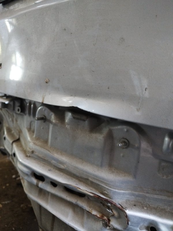 Крышка багажника Toyota Verso 2009 ZGR21L-GRXEPW