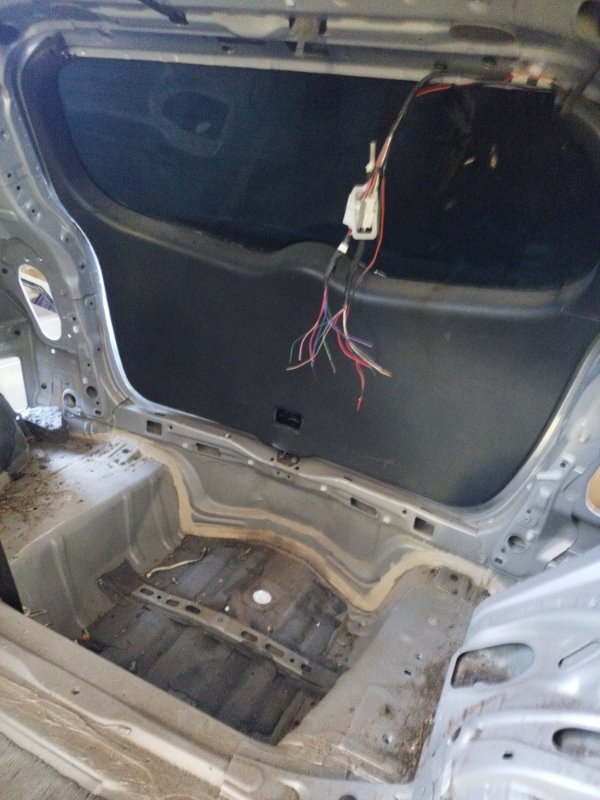 Крышка багажника Toyota Verso 2009 ZGR21L-GRXEPW