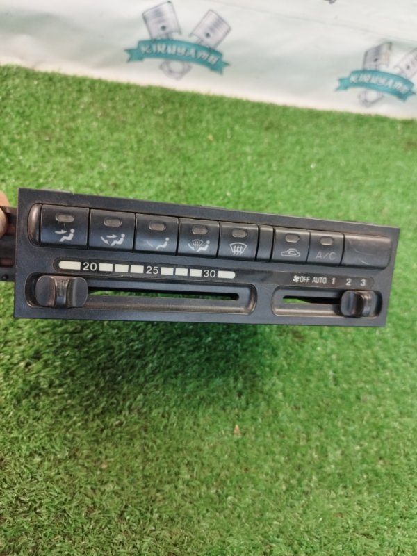 Блок управления климат-контролем Mazda MPV lvlr