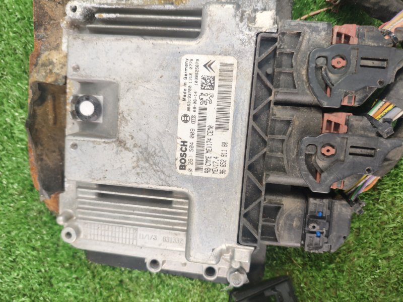 Блок управления двигателем Peugeot 308 2008 308