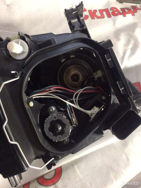 Фара BMW X1 2012-2015 E84