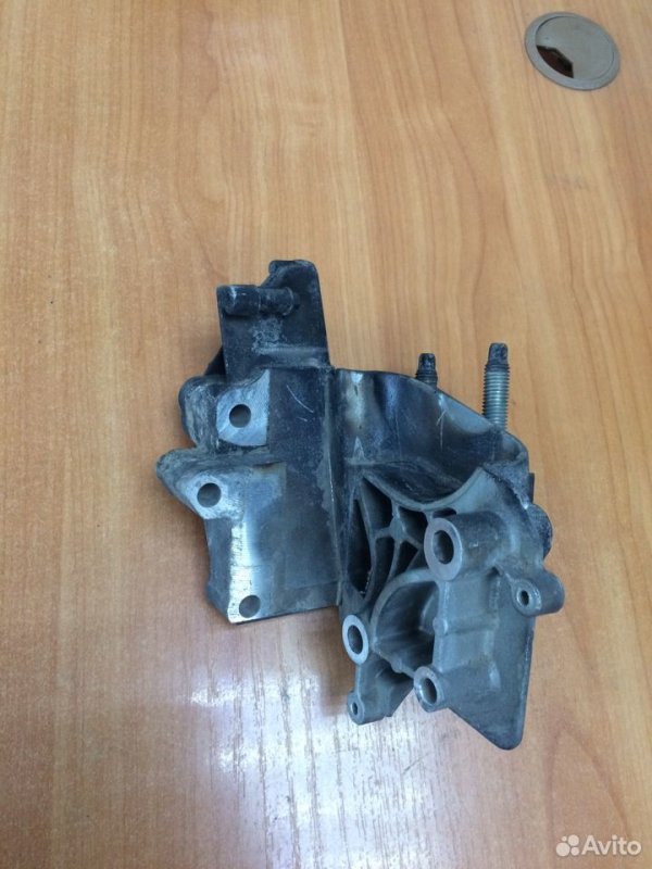 Кронштейн ДВС Ford Focus