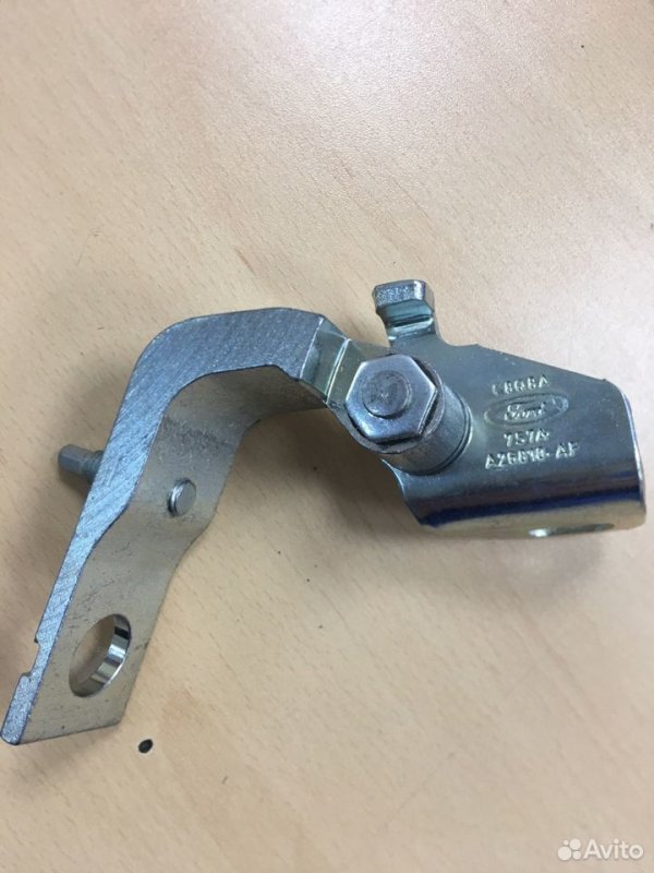 Петля двери Ford Mondeo 2006-2010