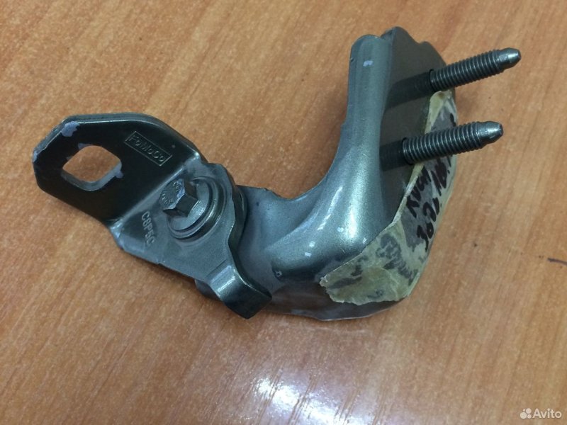 Петля двери Ford Kuga 2012-2016