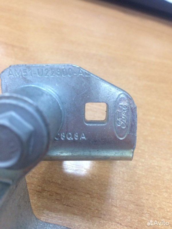 Петля двери Ford Focus 2011-2019
