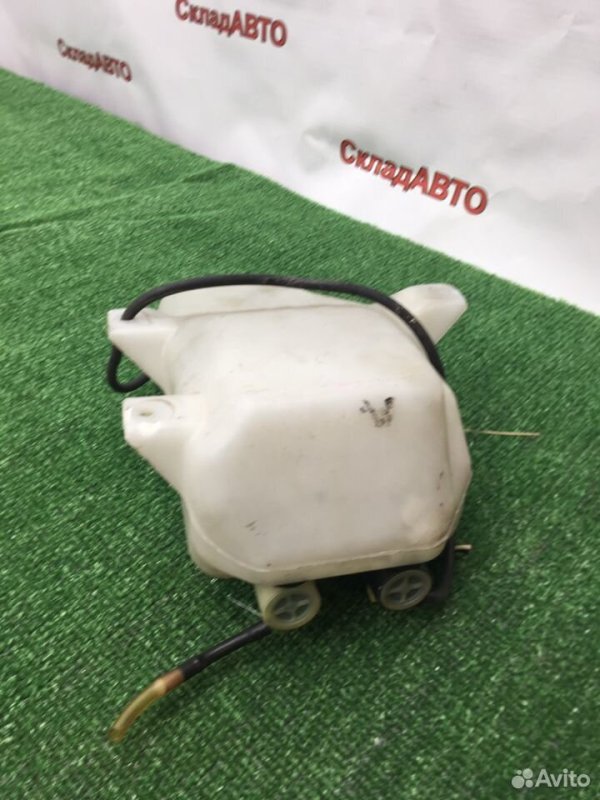 Бачок омывателя Honda Stepwgn
