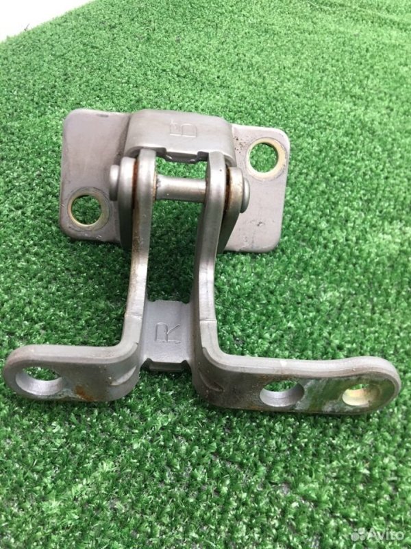 Петля двери Honda Stepwgn RF3