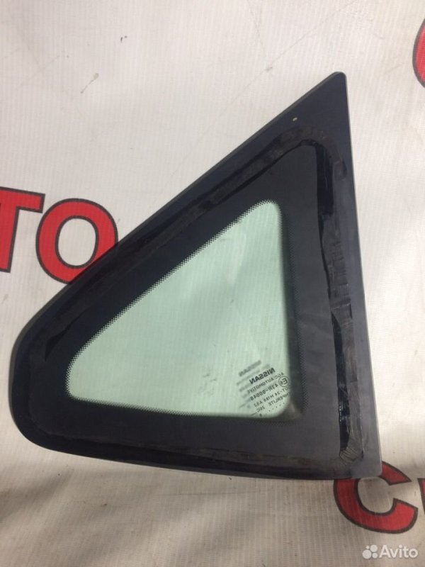 Стекло Nissan Qashqai 2006-2010