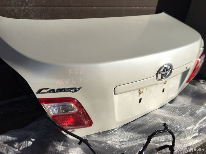 Крышка багажника Toyota Camry ACV40