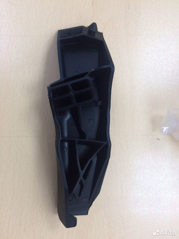 Накладка жабо Toyota Camry 2009-2011