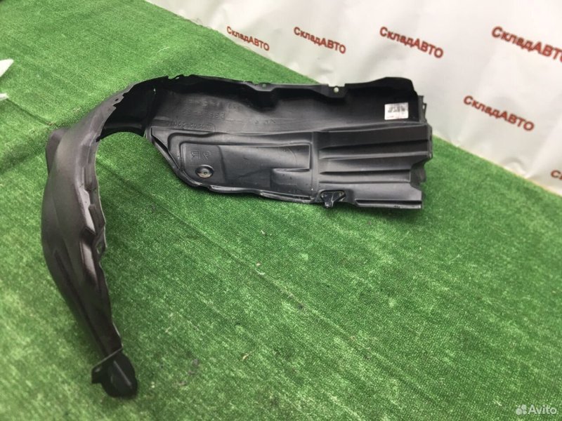 Подкрылок Toyota Camry 2011-2014