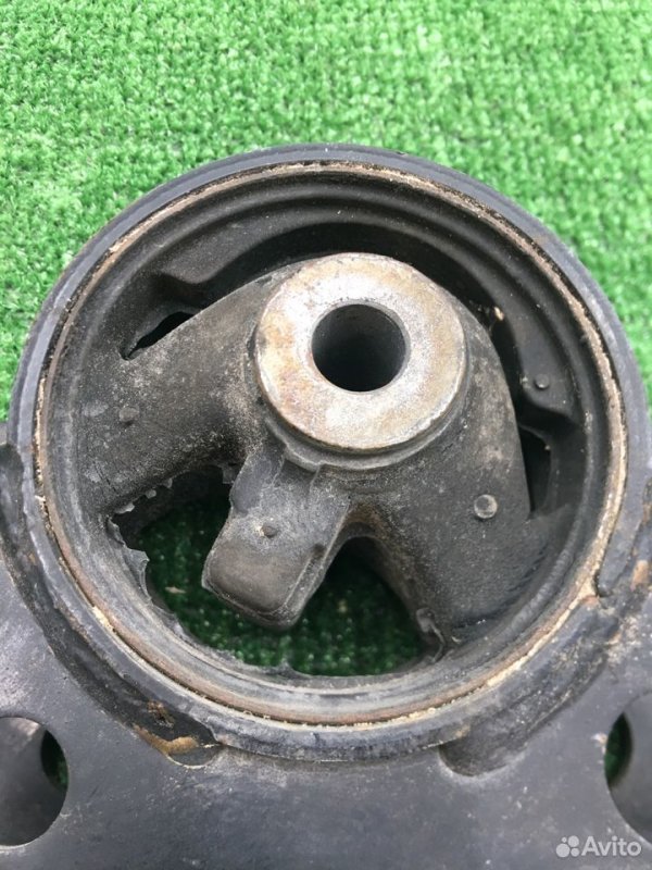 Подушка ДВС Toyota Estima