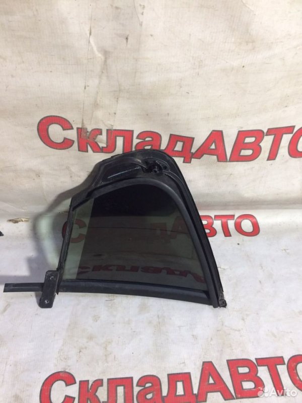 Форточка двери Volkswagen Jetta