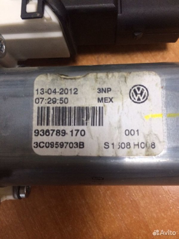 Моторчик стеклоподъемника Volkswagen Jetta