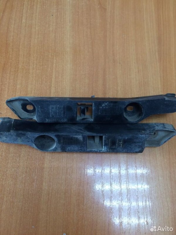 Крепление бампера Ford Focus 2007-2011