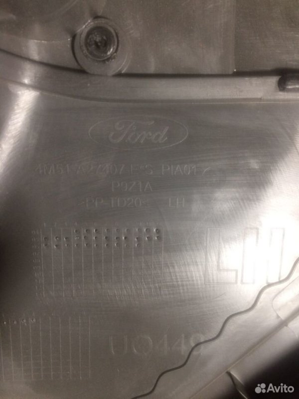 Обшивка двери Ford Focus 2005-2008