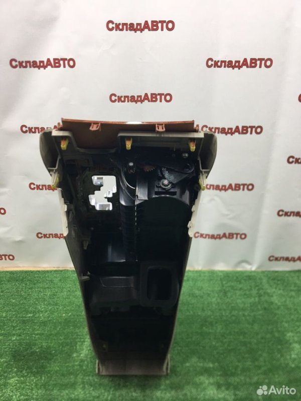 Консоль подлокотника Toyota Camry 2008 ACV40